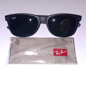 NWOT Ray-Ban Wayfarer Sunglasses